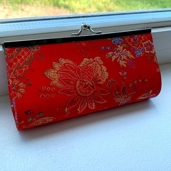 Handbags - Beautiful clutch